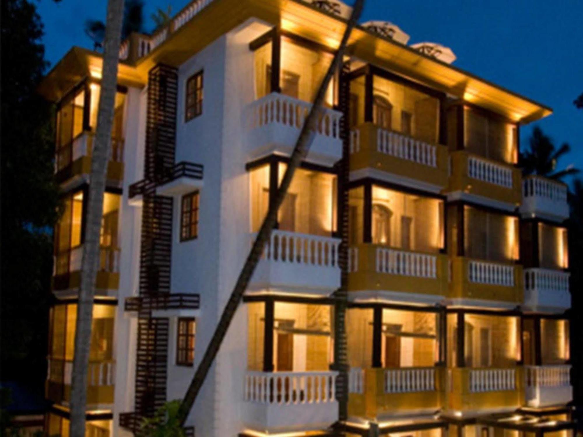 Hotel Coco Goa à Arpora Extérieur photo